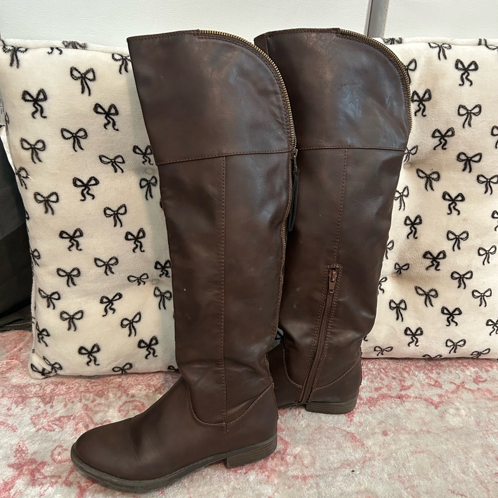Brown Knee-High Leather Boots